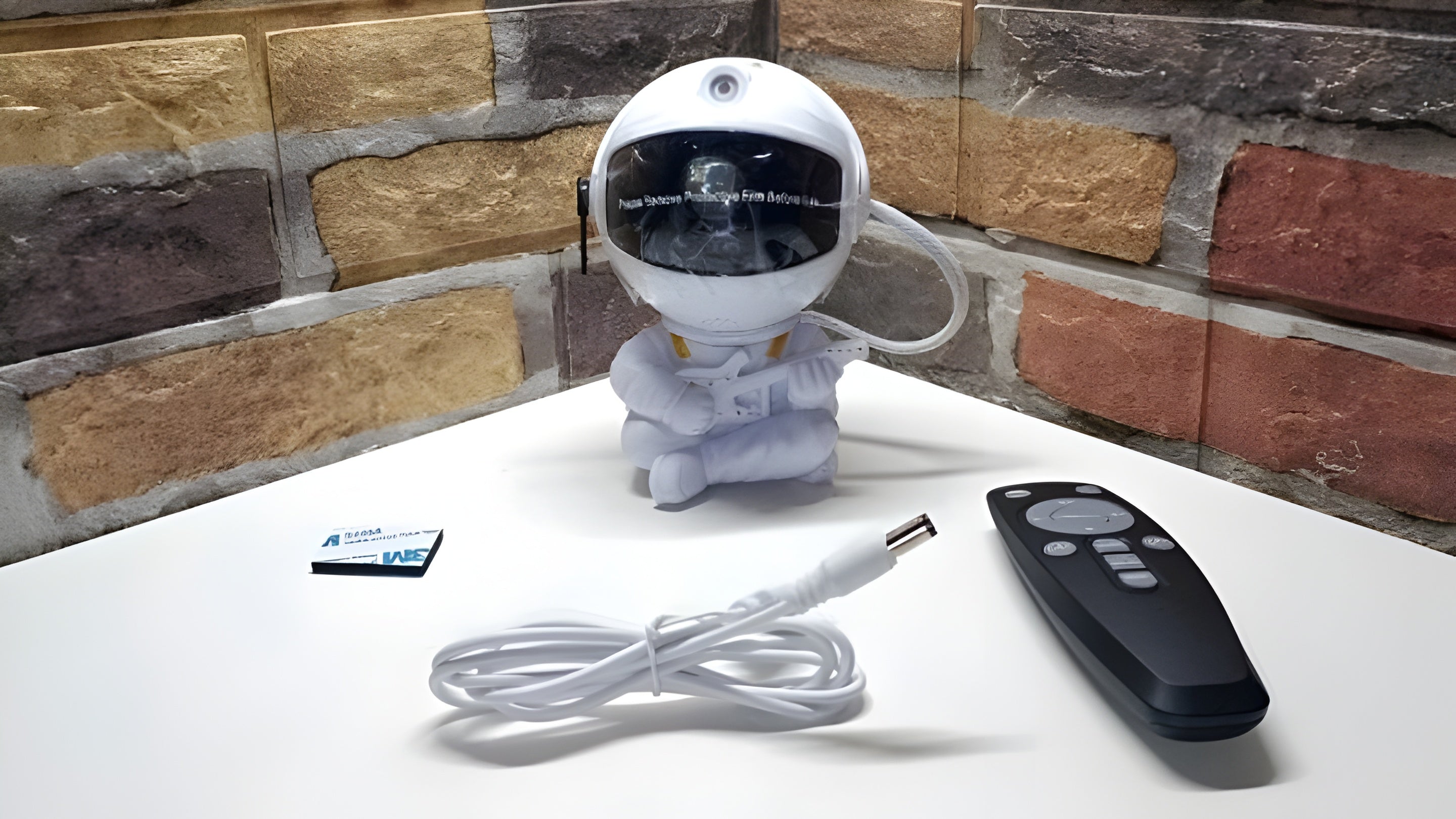 Astronaut Galaxy Projector Lamp – LED Starry Sky Night Light with Remote & Adjustable Head