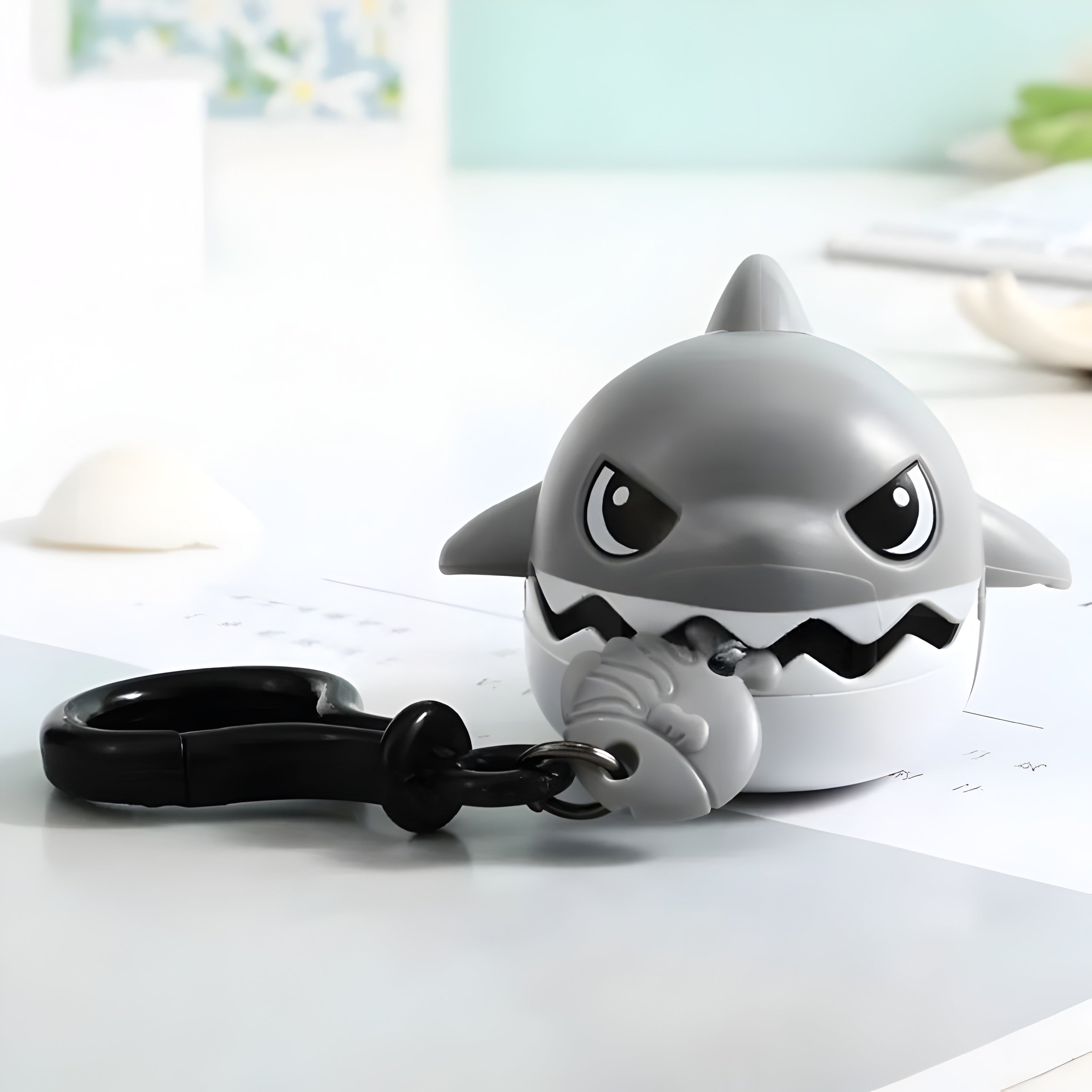 Shark Pull String Keychain Toy – Fun & Cute Cartoon Shark Pendant for Kids
