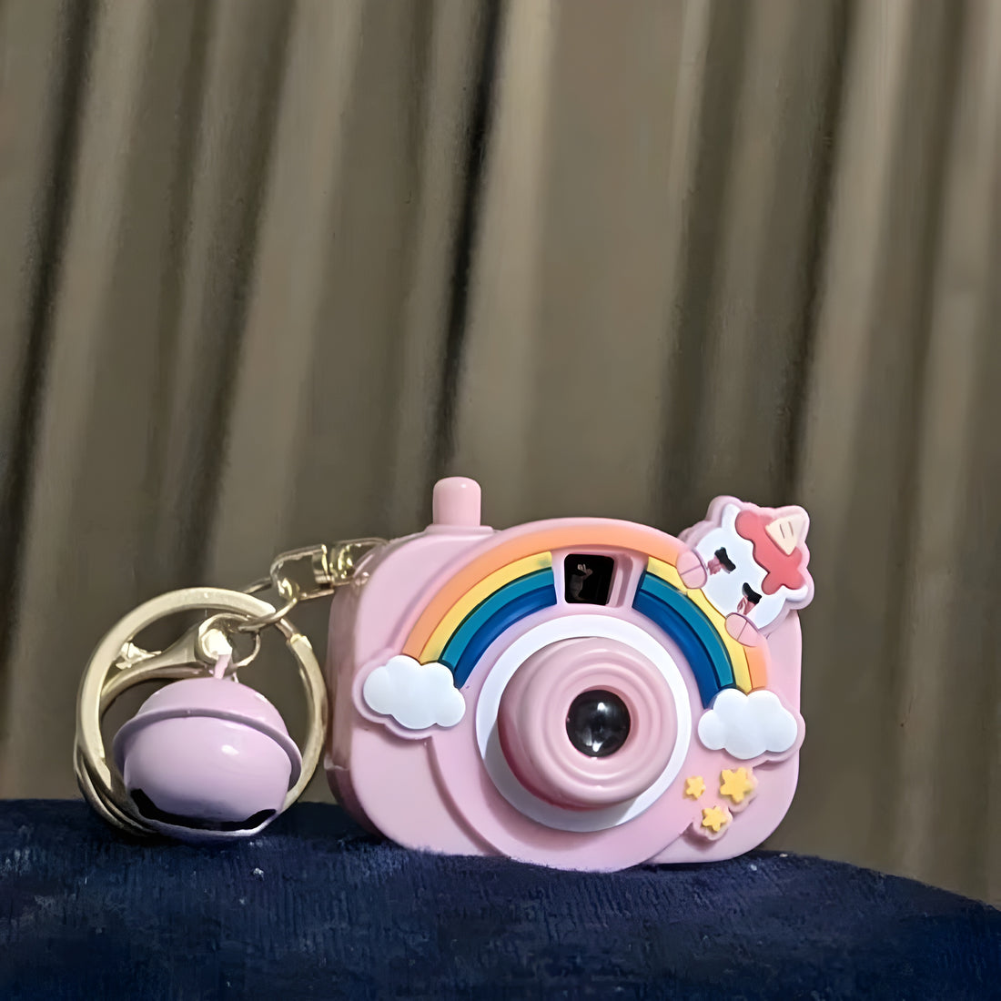 Cute Cartoon Camera Keychain – Light Up & Projector Toy for Kids & Gift